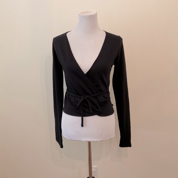 Womens Fabletics knit top - Picture 1 of 7